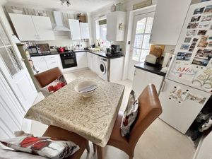 Kitchen- click for photo gallery